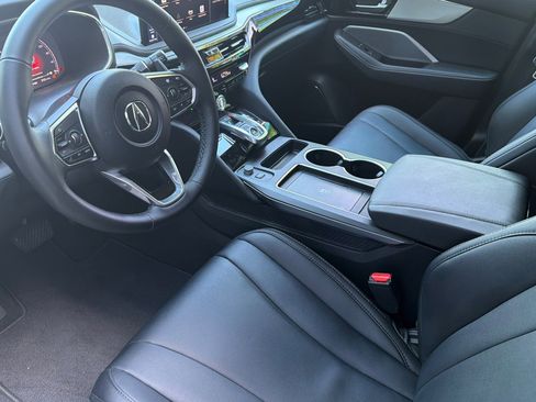 Used 2026 Acura MDX SH-AWD image 11