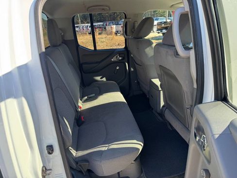 Used 2013 Nissan Frontier S image 13