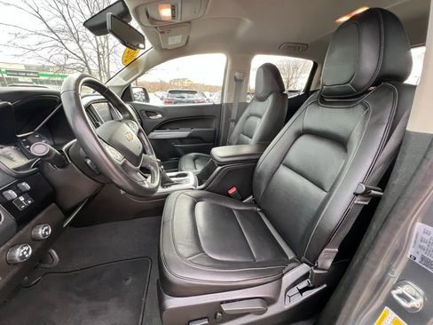 Used 2022 Chevrolet Colorado LT w/ Luxury Package image 18