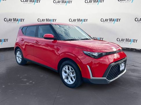 Used 2023 Kia Soul LX w/ LX Technology Package image 7