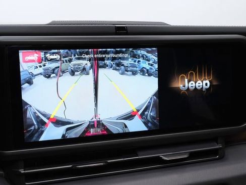 Used 2025 Jeep Wrangler Unlimited Rubicon w/ Technology Group image 60