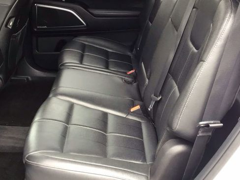 Used 2021 Kia Telluride SX image 16