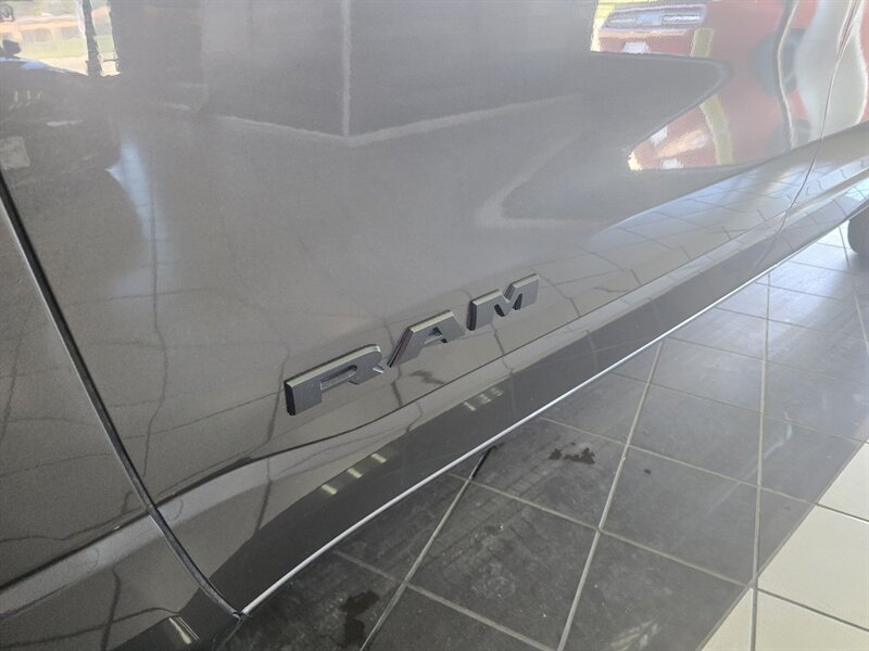 Used 2022 RAM 1500 Big Horn AWD/4WD image 34