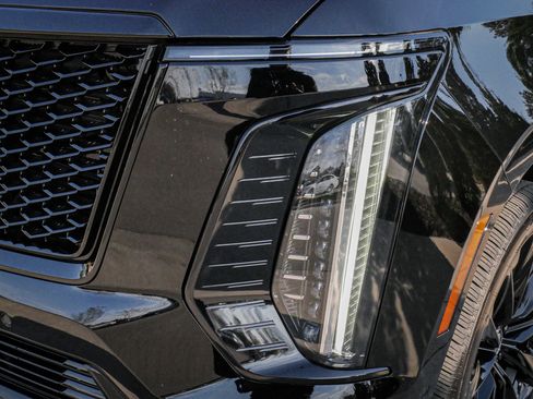 Used 2026 Cadillac Escalade ESV Platinum Sport w/ LPO, ONYX Package image 6