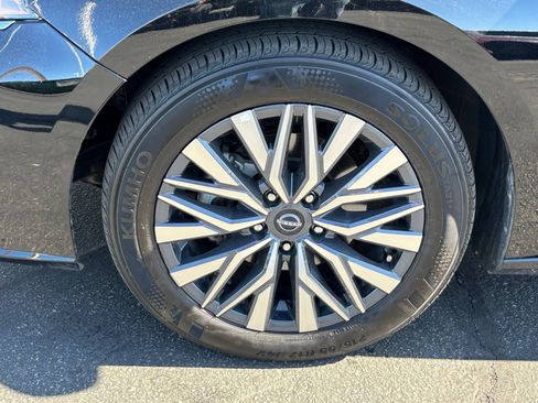 Used 2025 Nissan Altima 2.5 SV FWD image 31