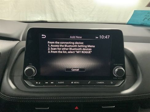 Used 2024 Nissan Rogue SV image 25