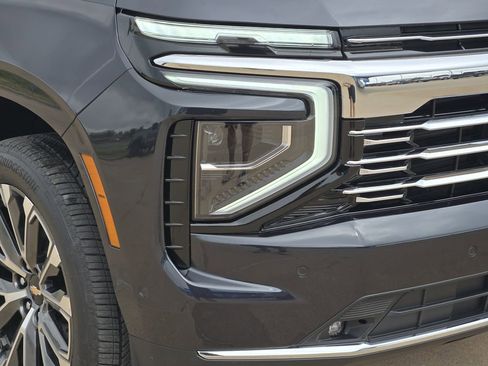 Used 2026 Chevrolet Tahoe Premier AWD/4WD image 30