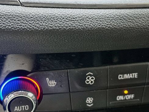 Used 2021 Buick Enclave Essence w/ Sound and Sites Package FWD image 21
