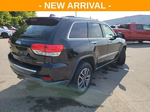 Used 2019 Jeep Grand Cherokee Limited w/ Trailer Tow Group IV AWD/4WD image 3