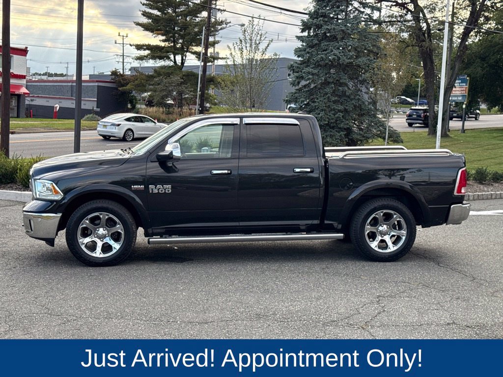 Used 2017 RAM 1500 Laramie w/ Convenience Group AWD/4WD image 4