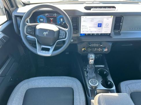 New 2026 Ford Bronco 4-Door w/ Sasquatch Package AWD/4WD image 14