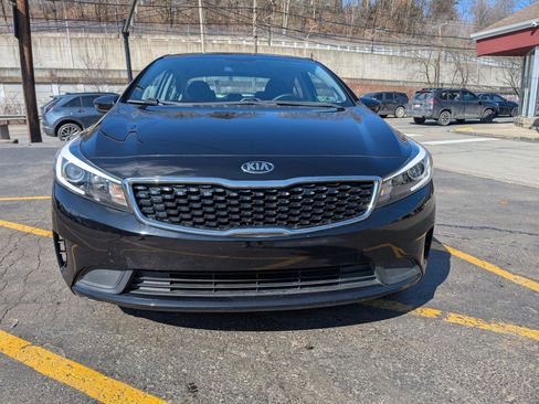 Used 2018 Kia Forte LX image 2