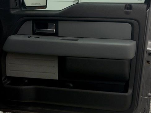 Used 2014 Ford F150 XLT w/ XLT Chrome Package image 46
