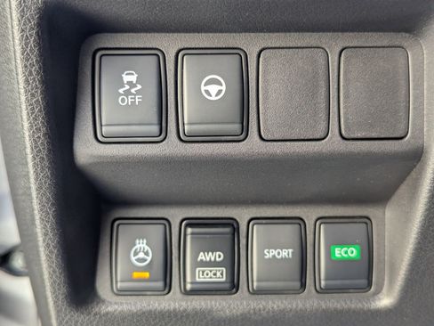 Used 2022 Nissan Rogue Sport SL w/ Premium Package image 27