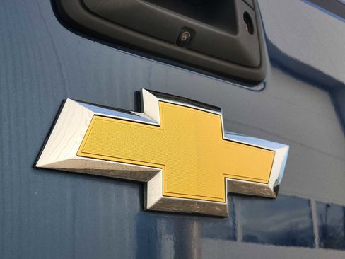 Used 2018 Chevrolet Silverado 1500 LT w/ All Star Edition image 28