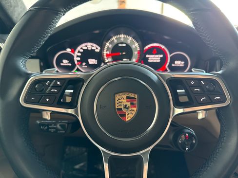 Certified 2022 Porsche Cayenne Coupe image 27