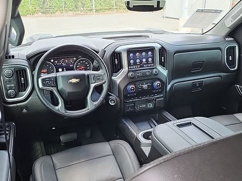 Used 2022 Chevrolet Silverado 2500 LTZ w/ LTZ Convenience Package AWD/4WD image 15