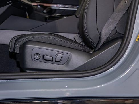 New 2026 BMW 550e xDrive w/ Executive Package image 15