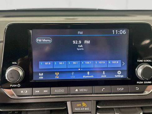 Used 2024 Nissan Altima 2.5 S FWD image 21