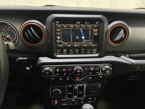 Used 2023 Jeep Gladiator Mojave w/ Cold Weather Group image 17