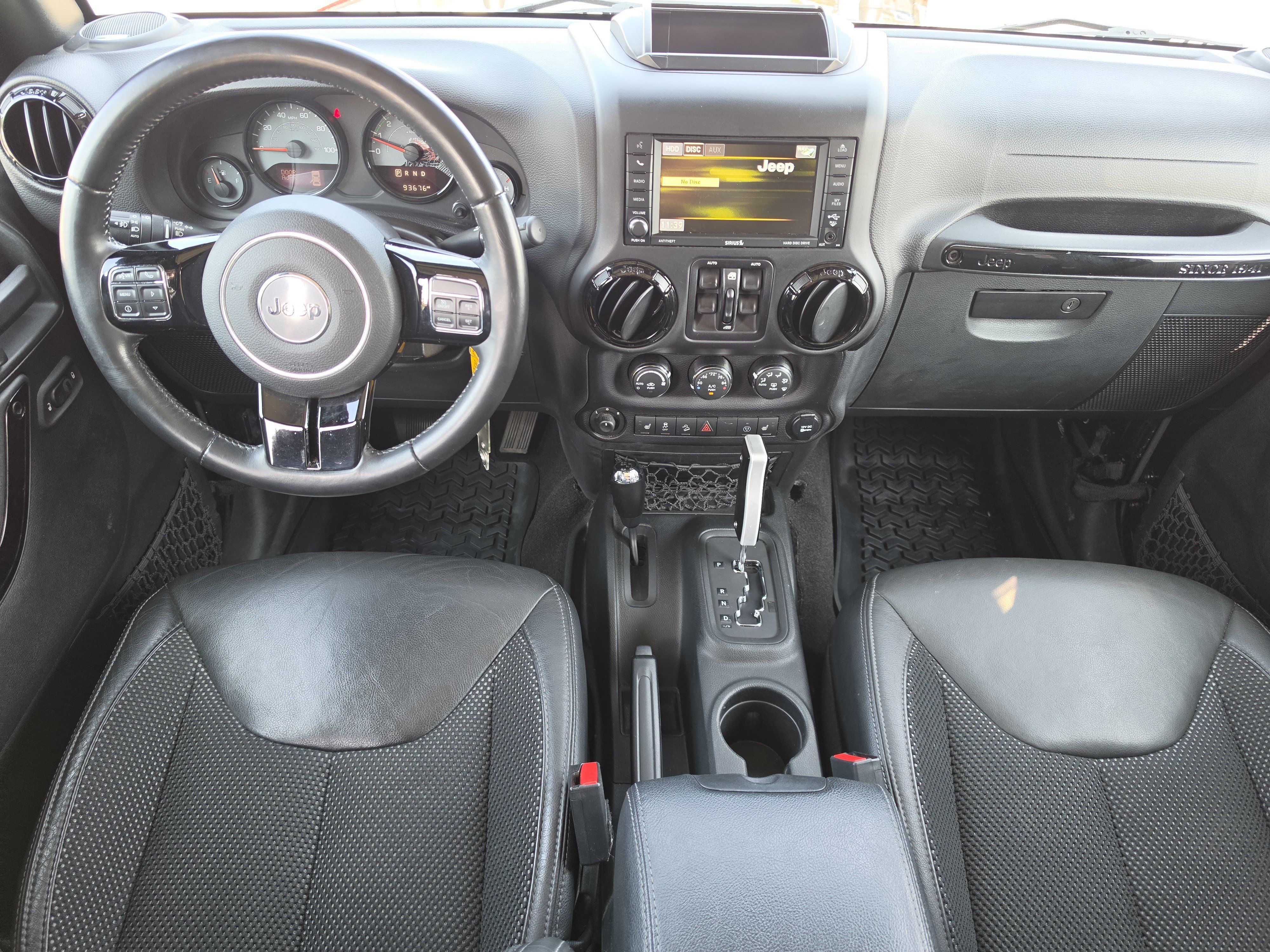 Used 2016 Jeep Wrangler Unlimited Sahara AWD/4WD image 8
