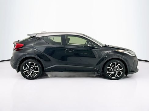 Used 2020 Toyota C-HR XLE FWD image 4