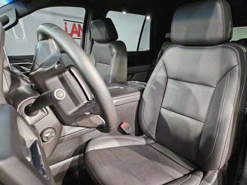 Used 2024 Chevrolet Tahoe Z71 w/ Luxury Package AWD/4WD image 25