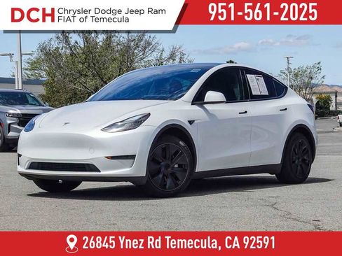 Used 2024 Tesla Model Y 2WD image 1