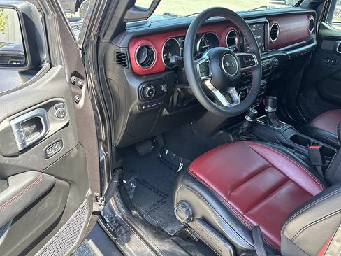 Used 2023 Jeep Wrangler Unlimited Rubicon 4xe AWD/4WD image 9