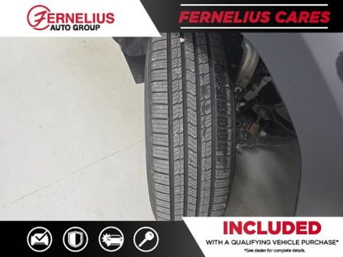 Used 2025 Toyota Tacoma SR AWD/4WD image 16