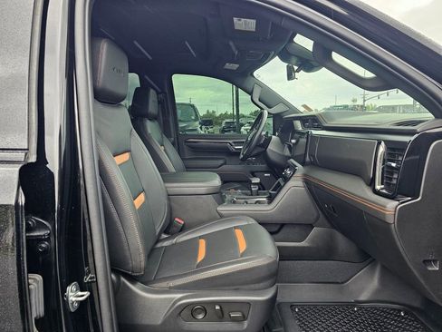 Used 2023 GMC Sierra 1500 AT4 w/ AT4 Premium Package AWD/4WD image 10