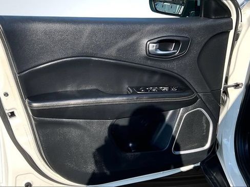 Used 2020 Jeep Compass Sport image 19