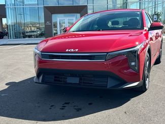 Used 2025 Kia K4 LXS video 1