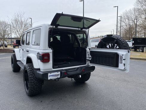 Used 2021 Jeep Wrangler Unlimited Sahara image 11