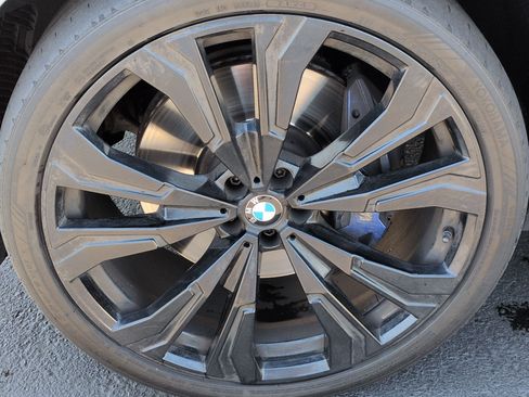 Certified 2024 BMW X7 xDrive40i w/ M Sport Package AWD/4WD image 12