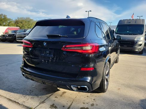 Used 2019 BMW X5 xDrive40i w/ M Sport Package AWD/4WD image 3