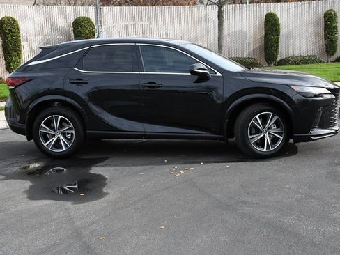 Used 2025 Lexus RX 350 FWD image 3