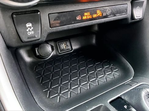 Used 2023 Toyota RAV4 XLE w/ Convenience Package FWD image 30