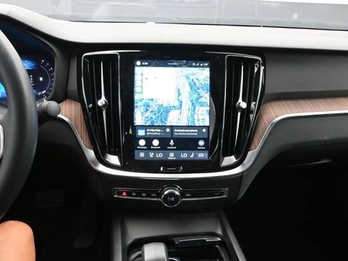Used 2023 Volvo S60 B5 Core w/ Climate Package FWD image 13