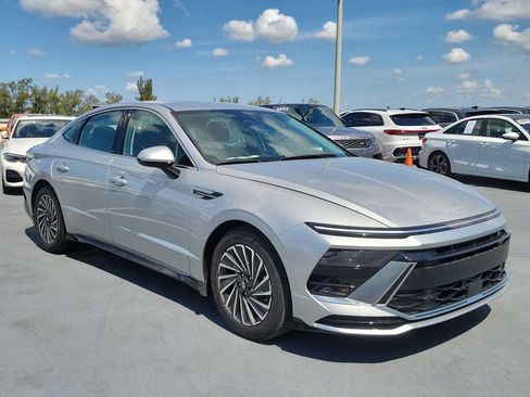 Used 2024 Hyundai Sonata SEL FWD image 14