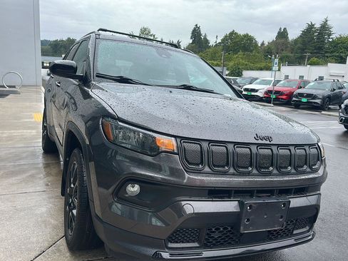 Used 2022 Jeep Compass Latitude w/ Convenience Group AWD/4WD image 6