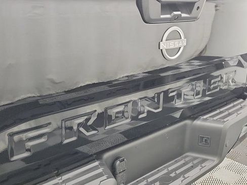 Used 2026 Nissan Frontier SV w/ SV Convenience Package RWD image 7