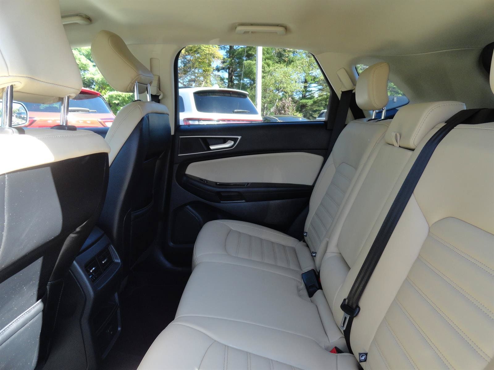 Used 2020 Ford Edge SEL AWD/4WD image 19