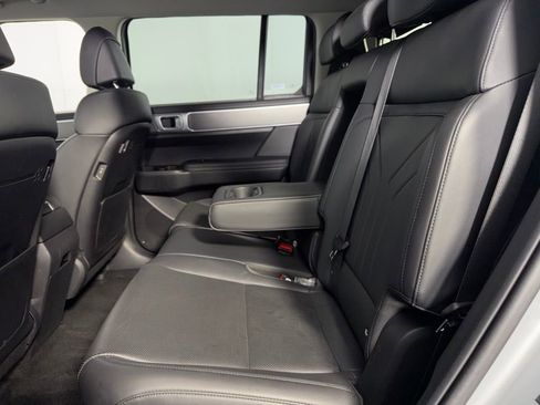 Used 2025 Hyundai Santa Fe SEL image 25