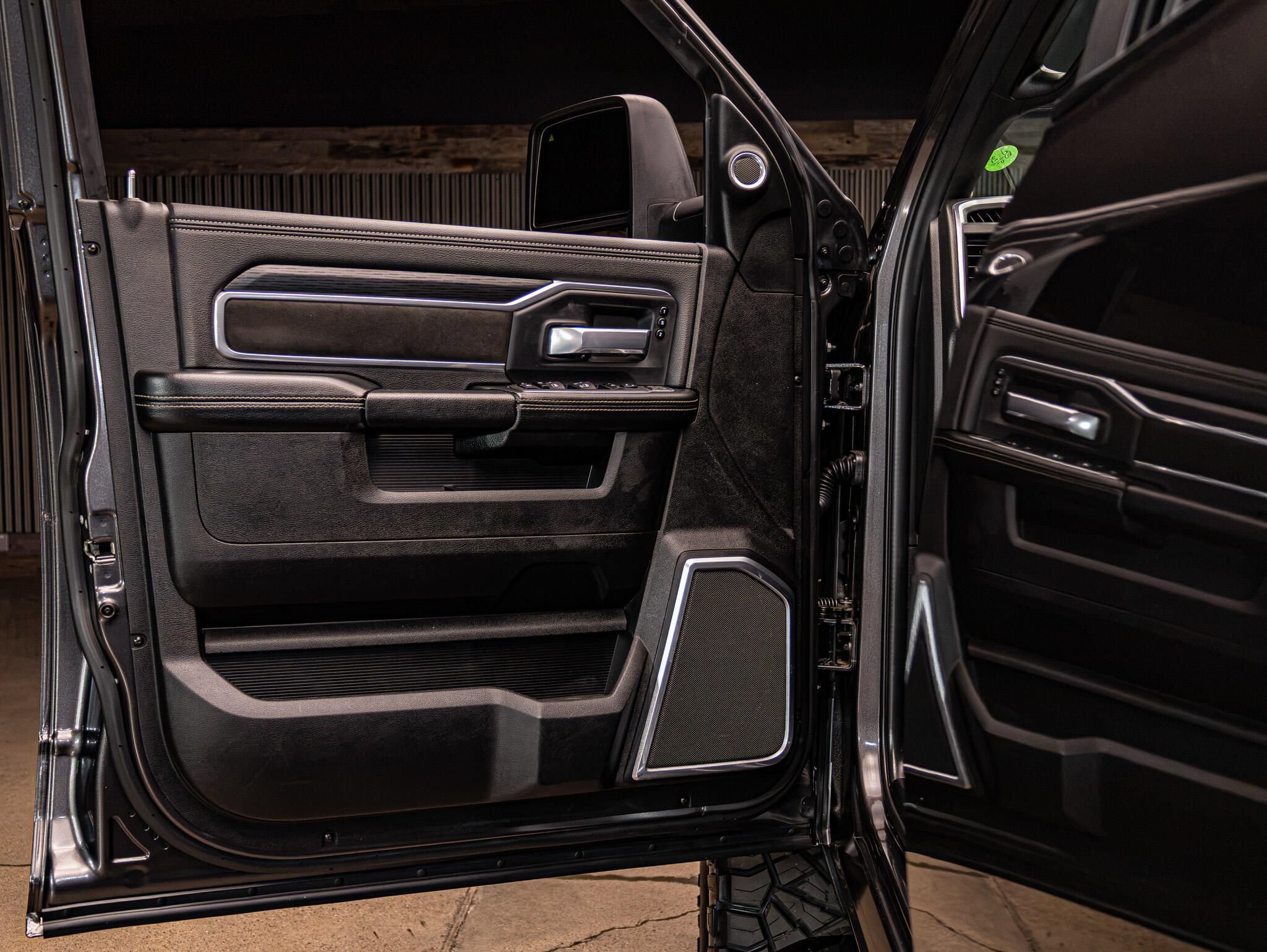 Used 2024 RAM 2500 Laramie w/ Night Edition AWD/4WD image 30