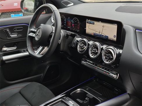 Certified 2025 Mercedes-Benz GLA 250 image 12