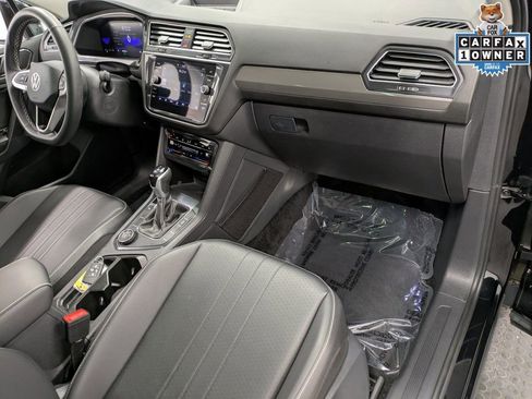 Used 2022 Volkswagen Tiguan SE AWD/4WD image 30