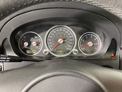 Used 2005 Chrysler Crossfire Limited RWD image 18