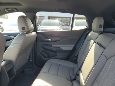 New 2026 Buick Envista Avenir image 9