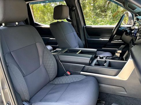 Used 2025 Toyota Tundra SR5 AWD/4WD image 28